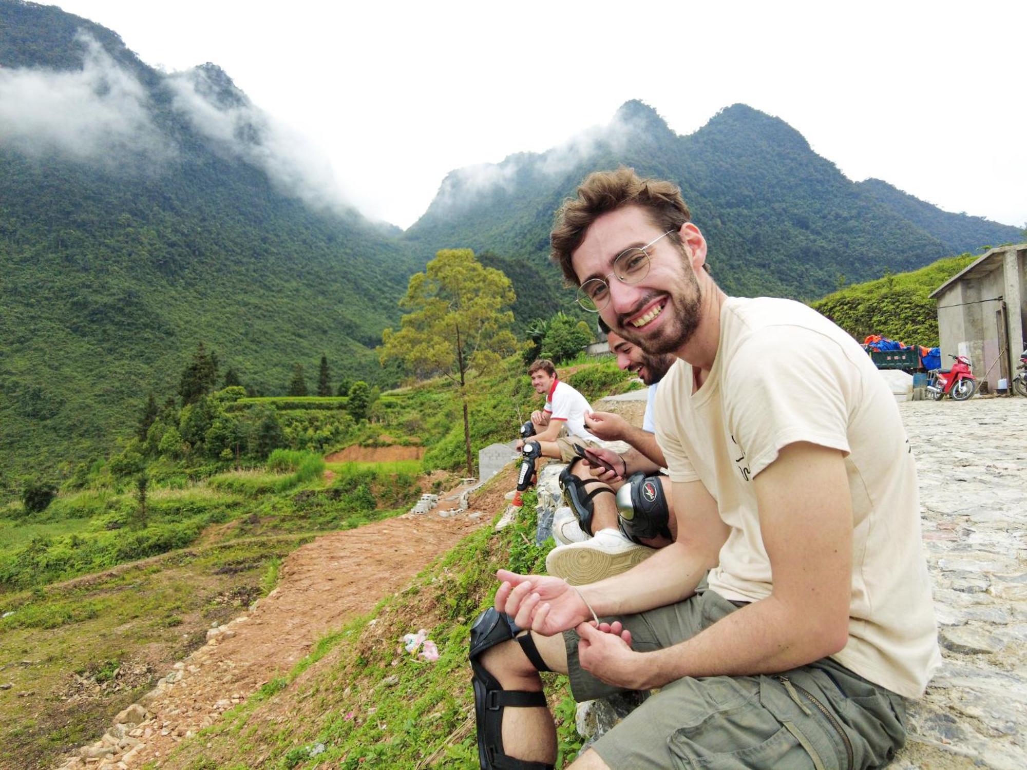Lazy Cat Homestay - Motorbikes Rental & Tours Hà Giang Eksteriør billede